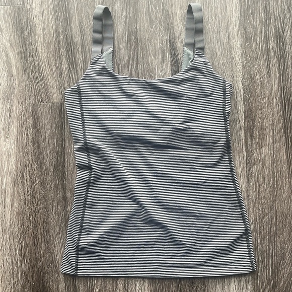 Lululemon Barre None Tank | Black and Gray | Size 6 - Picture 4 of 7